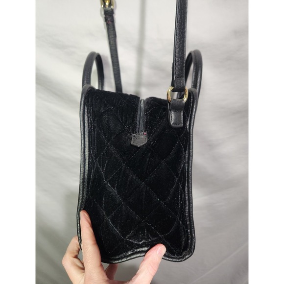 Y2K Juicy Couture Black Quilted Velvet Purse Leather Trim Gold Stud Heart - Picture 3 of 9